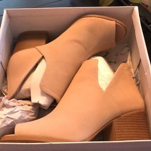 New never worn taupe 3 inch heel booties